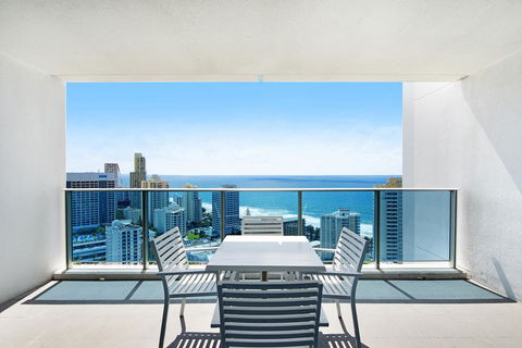 Number 1 H Residences - WiFi, Parking & More By Gold Coast Holidays - Accommodation Broadbeach 28