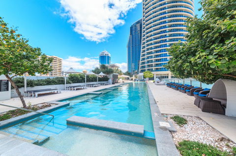 Number 1 H Residences - WiFi, Parking & More By Gold Coast Holidays - Accommodation Broadbeach 38