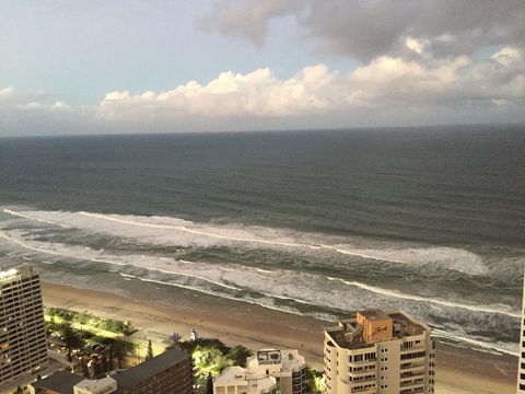 Number 1 H Residences - WiFi, Parking & More By Gold Coast Holidays - Accommodation Broadbeach 24