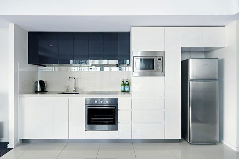 Number 1 H Residences - WiFi, Parking & More By Gold Coast Holidays - Accommodation Broadbeach 35