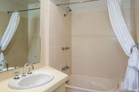 Cairns Colonial Club Resort - Accommodation Broadbeach 31