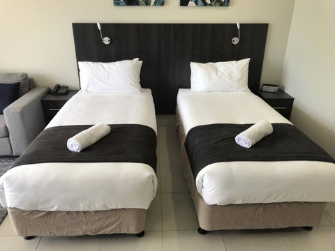 Sunshine Tower Hotel - Accommodation Broadbeach 6