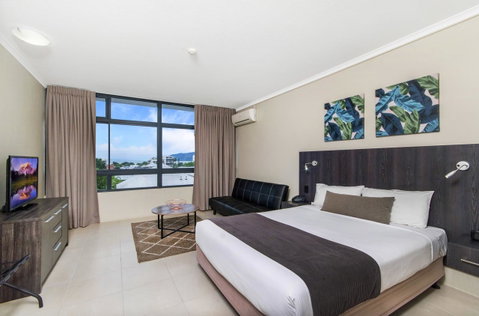 Sunshine Tower Hotel - Accommodation Broadbeach 5