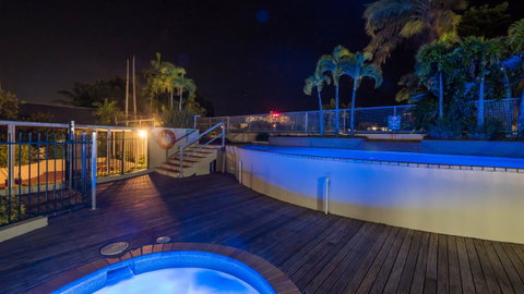 Sunshine Tower Hotel - Accommodation Broadbeach 12
