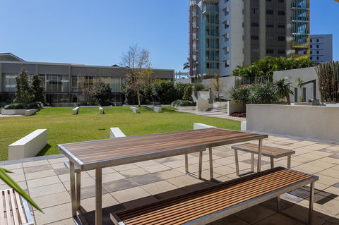 Oxygen Apartments - Accommodation Broadbeach 18