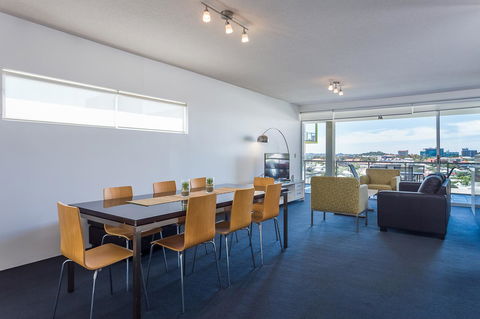 Oxygen Apartments - Accommodation Broadbeach 6