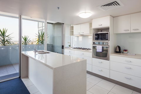 Oxygen Apartments - Accommodation Broadbeach 4