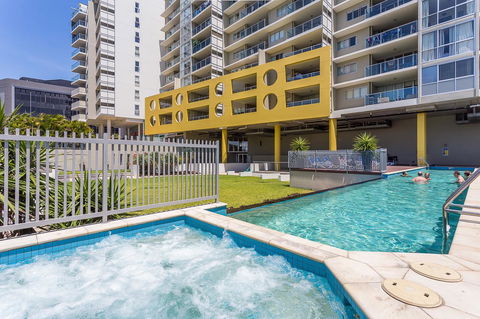 Oxygen Apartments - Accommodation Broadbeach 8