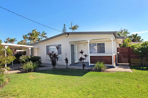 6 Botany Court Marcoola Beach - Pet Friendly 500 Bond - Accommodation Broadbeach 1