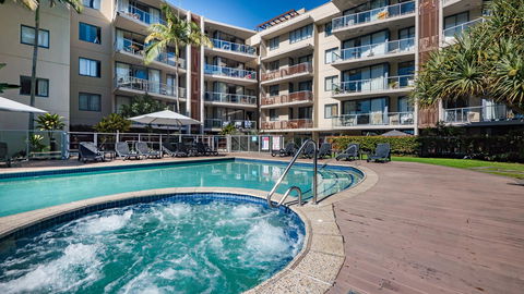 Swell Resort Burleigh Heads - Accommodation Broadbeach 1