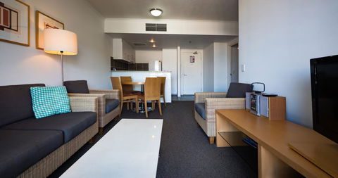 Swell Resort Burleigh Heads - Accommodation Broadbeach 43