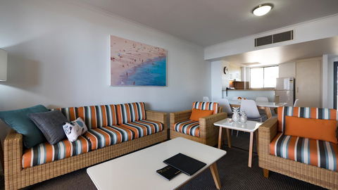 Swell Resort Burleigh Heads - Accommodation Broadbeach 9