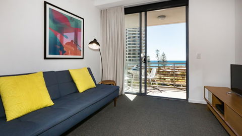 Swell Resort Burleigh Heads - Accommodation Broadbeach 2