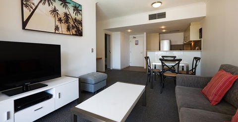 Swell Resort Burleigh Heads - Accommodation Broadbeach 21