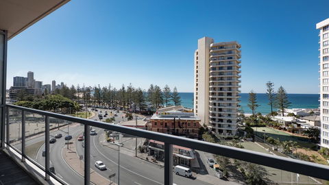 Swell Resort Burleigh Heads - Accommodation Broadbeach 32