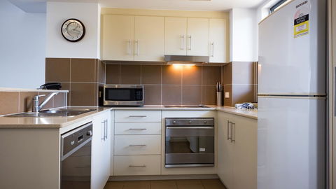 Swell Resort Burleigh Heads - Accommodation Broadbeach 7