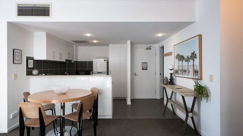 Swell Resort Burleigh Heads - Accommodation Broadbeach 40