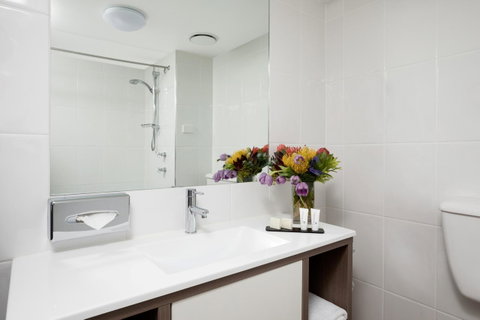 The Benson Hotel - Accommodation Broadbeach 10