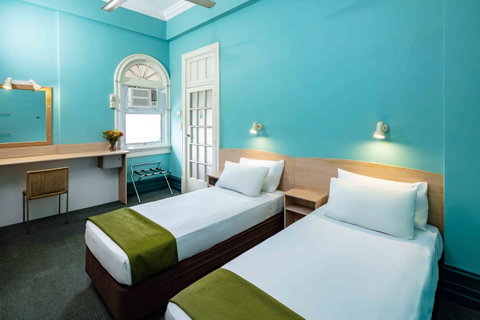 Hides Hotel - Accommodation Broadbeach 18