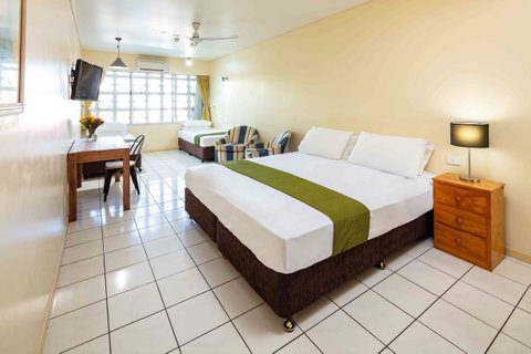 Hides Hotel - Accommodation Broadbeach 13