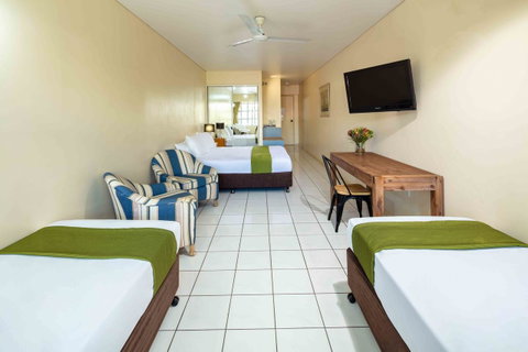 Hides Hotel - Accommodation Broadbeach 14