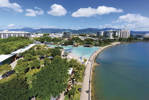 Hides Hotel - Accommodation Broadbeach 36