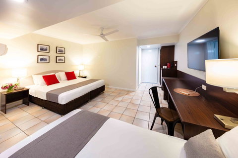 Hides Hotel - Accommodation Broadbeach 7
