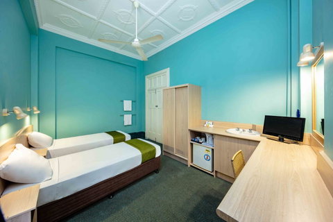 Hides Hotel - Accommodation Broadbeach 17