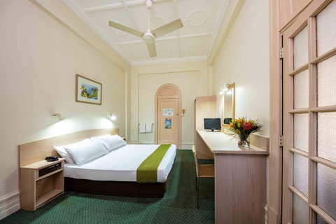 Hides Hotel - Accommodation Broadbeach 15