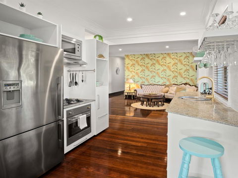 Anville Court - Accommodation Broadbeach 4