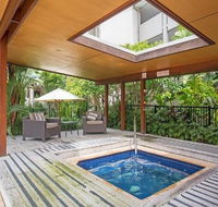 WAVE CULTURE 1204 - BEACH BLISS - Accommodation Broadbeach