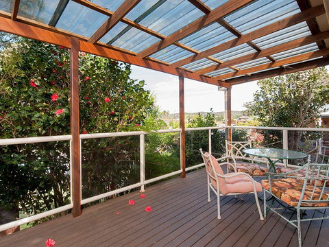 Wildflowers @ Fingal Bay - Accommodation Broadbeach 0