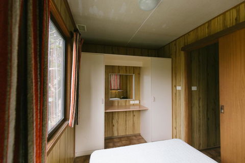 Wonboyn Cabins - Accommodation Broadbeach 2