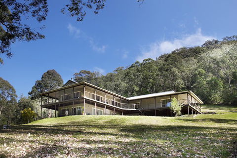 Yanada - Accommodation Broadbeach 0