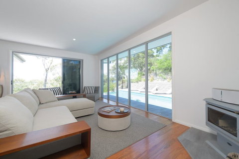 YARINGA - Retreat Style Accomodation With Swimming Pool - Accommodation Broadbeach 0