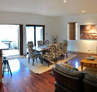 Zero Contact Private CBD-Social-Chillout-Oasis with Outdoors For You  Friends - Accommodation Broadbeach