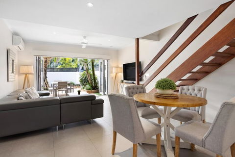 Affordable Pet Friendly Noosa Escape - Accommodation Broadbeach 1