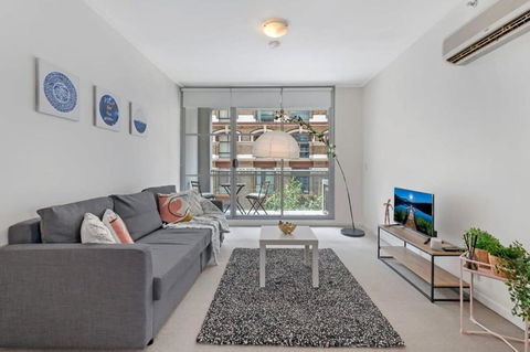 A Comfy & Modern Studio Near Darling Harbour - Accommodation Broadbeach 0
