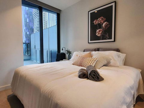 A Cosmopolitan Hub In CBD Centre - Accommodation Broadbeach 0