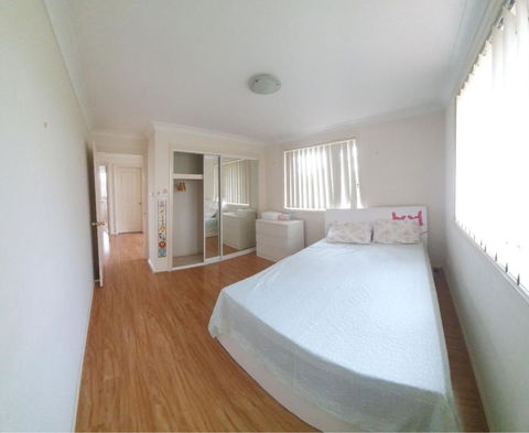 A Cosy Private Bedroom For You (2) - Accommodation Broadbeach 0
