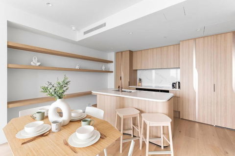 A Cozy 2BR Apt At Sapphire By The Gardens - Accommodation Broadbeach 4