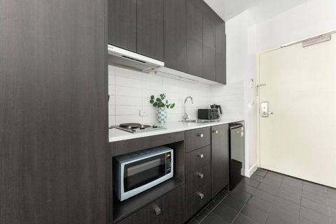 A Cozy Studio Next To Queen Victoria Market - Accommodation Broadbeach 3