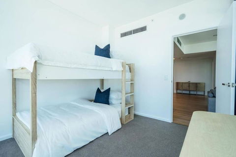 A Cut Above The West 3BR Staycation Pool Gym - Accommodation Broadbeach 2