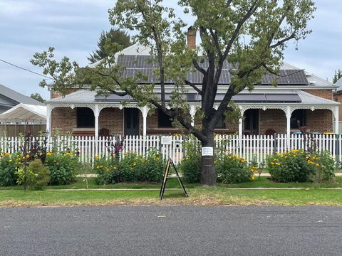 A Homestead On Market - Accommodation Broadbeach 2
