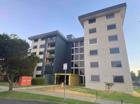 A Little Slice Of Fremantle One Bedroom Character Apartment - Accommodation Broadbeach 3
