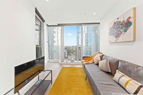 A Lux & Cozy Apt Next To Southern Cross Station - Accommodation Broadbeach 1
