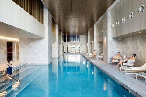 A Lux & Cozy Apt Next To Southern Cross Station - Accommodation Broadbeach 2