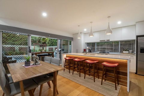 A Perfect Stay - Byron Sunrise - Heated Pool - Accommodation Broadbeach 1
