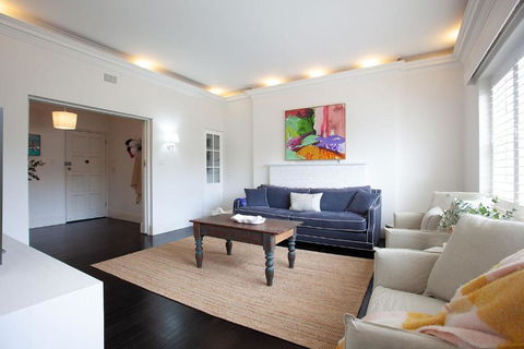 A Touch Of Pink, Bellevue Hill IH - Accommodation Broadbeach 1