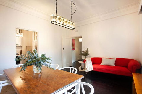 A Touch Of Pink, Bellevue Hill IH - Accommodation Broadbeach 4